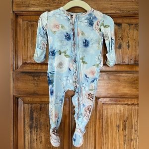 Posh Peanut Footie Sleeper NB Blue Floral